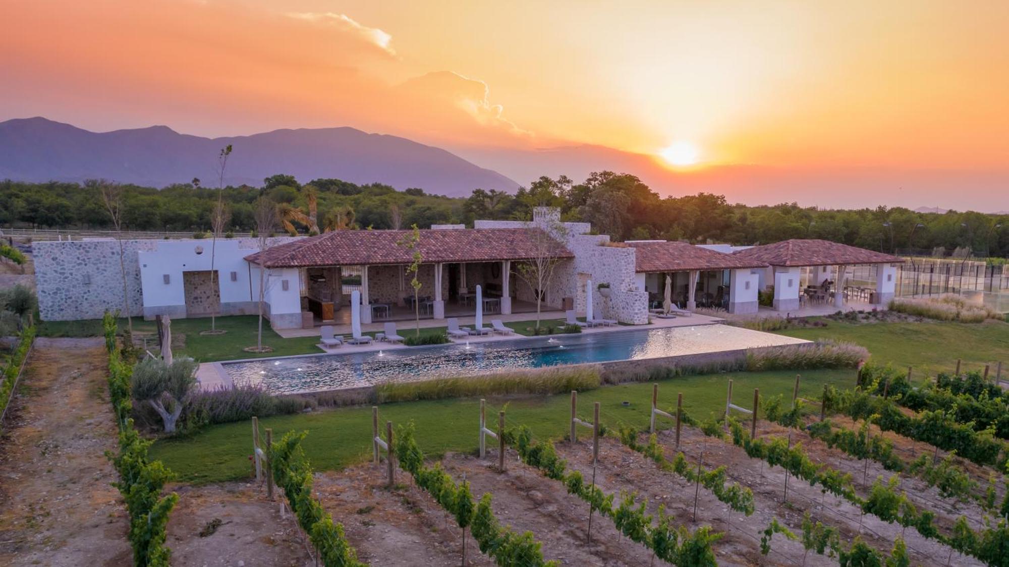 Hotel Vinicola Parvada By Lumina パラス・デ・ラ・フエンテ エクステリア 写真